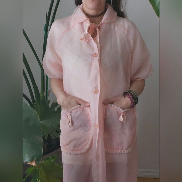 Pink Foral Pint Ruffle Collared Robe House Coat With Pockets 9 Buttons Vday - Picture 3 of 9
